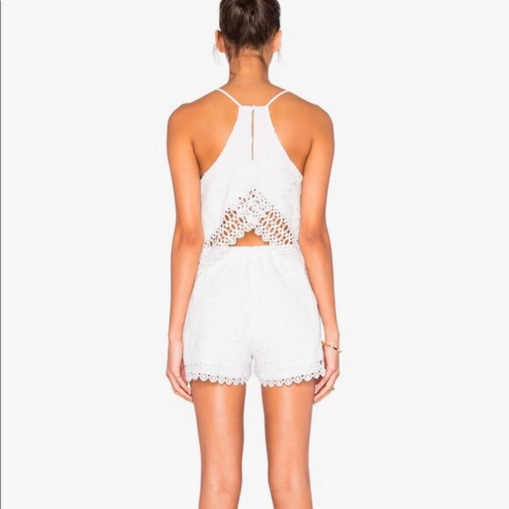 JOA White Floral Lace Romper - Picture 2 of 4